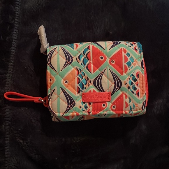 VERA BRADLEY Go Fish Print RFID Card Case Wallet (22570-J60) - Picture 6 of 6